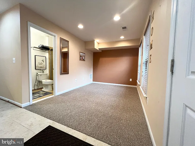1604 Sebring Ct — Photo 2