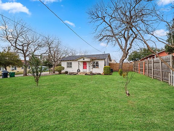 2nd image of 807 Burleson St