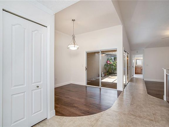 3rd image of 126 Northshore Cir