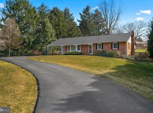 10124 Johns Dr, Damascus, MD 20872