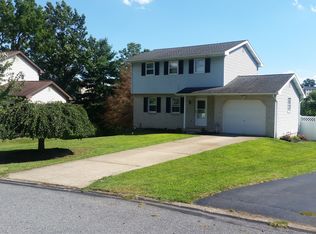 1215 Anna Marie St, Easton, PA 18045