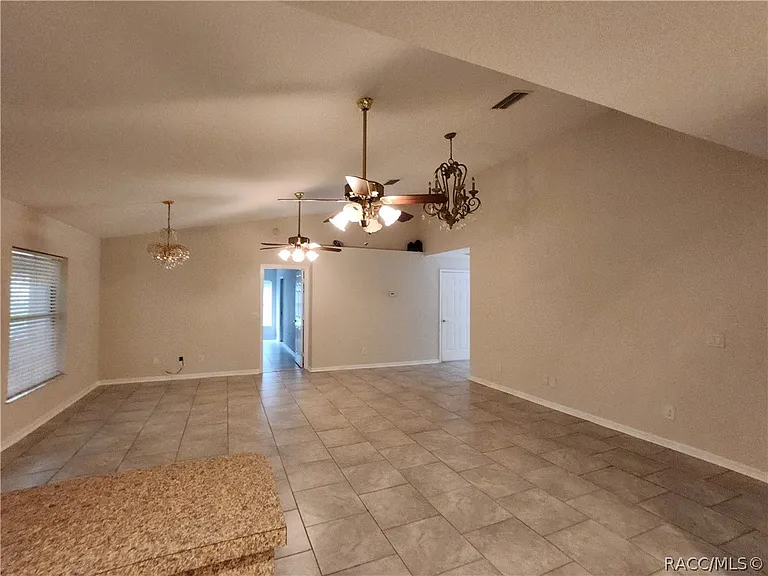 6521 E Grayson St — Photo 7