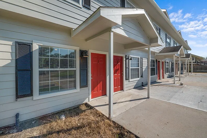 2 bed, 2.5 bath, 1050 sqft, $1,150 — Photo 4