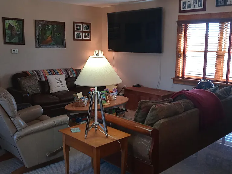 1651 Lamington Rd — Photo 3