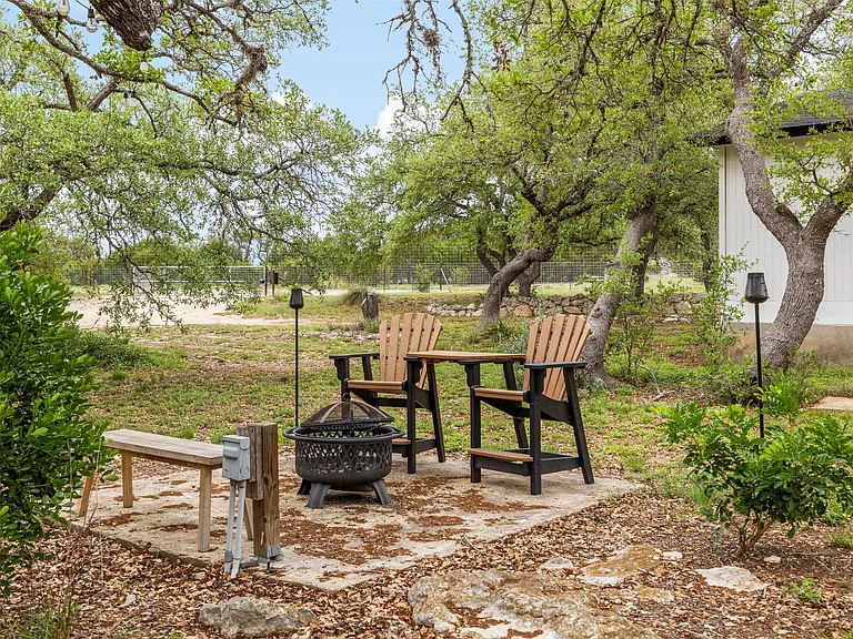 2591 Spring Valley Dr — Photo 18