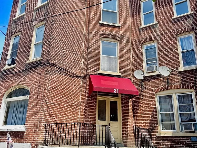 31 N 12th St — Photo 1