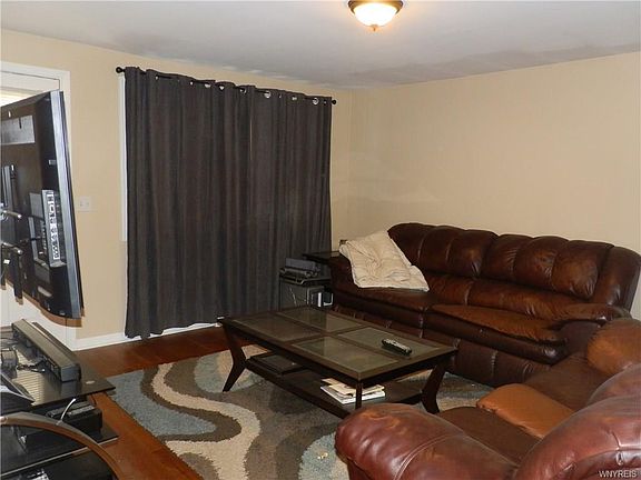 5th image of 130 Oakview Dr