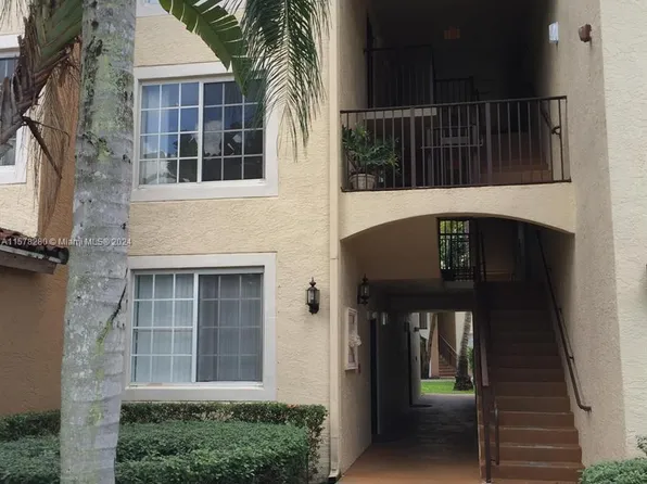 2031 Renaissance Blvd APT 102, Hollywood, FL 33025