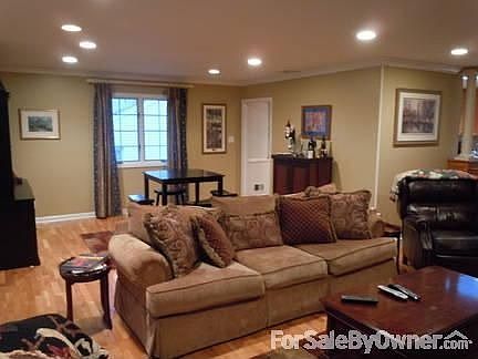 4th image of 211 Canterbury Dr
