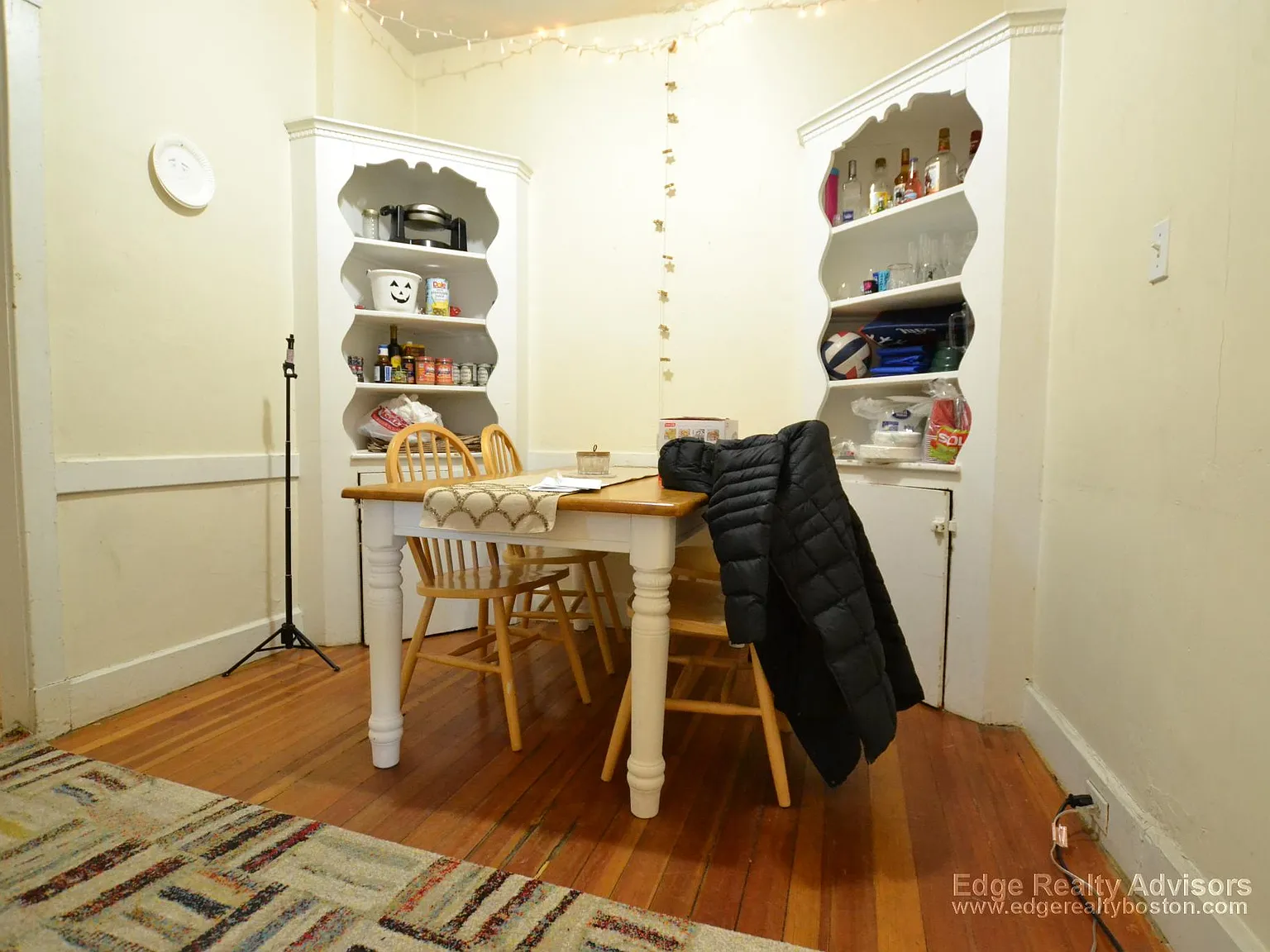 4 bed, 1.0 bath, $5,950 — Photo 3