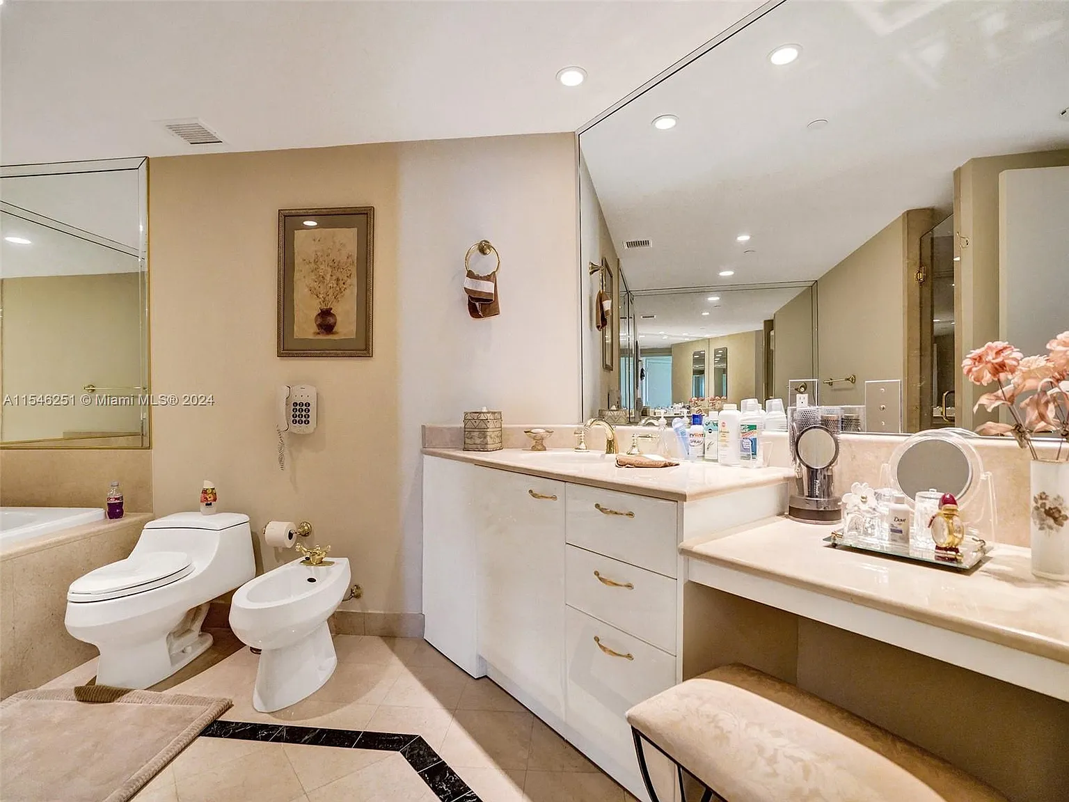 3 bed, 1930 sqft, $15,000 — Photo 2