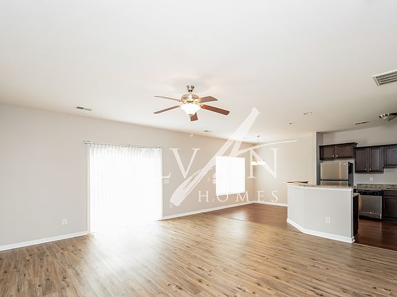 016-photo-living-room-12309610_12232022