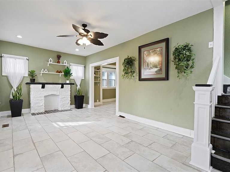 Listing photo 4