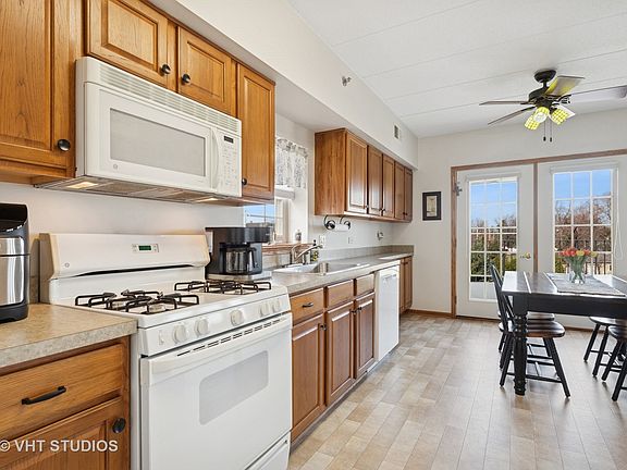 5th image of 1200 S Prospect Ave Unit 305
