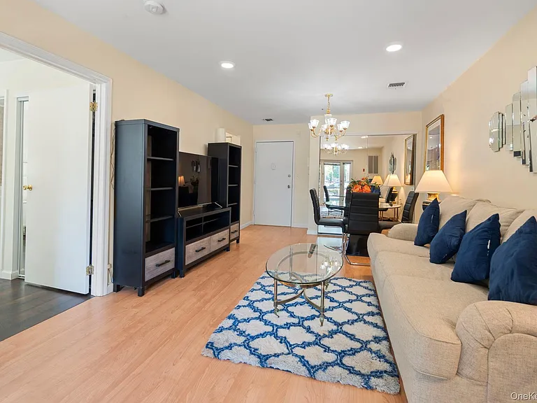 54 School St #121 — Photo 4