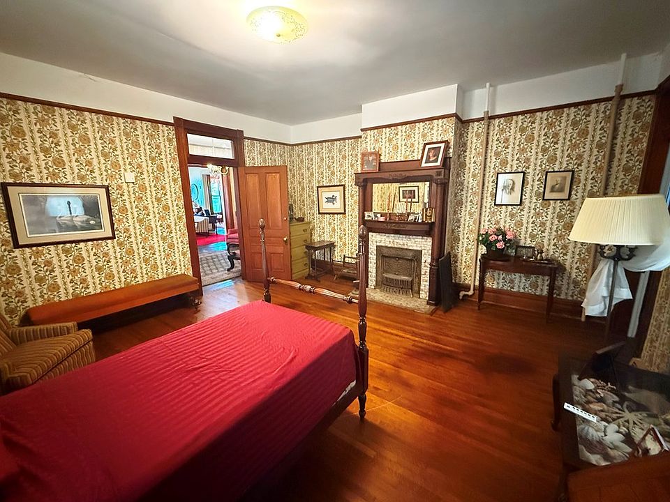 22nd image of 117 Reid St