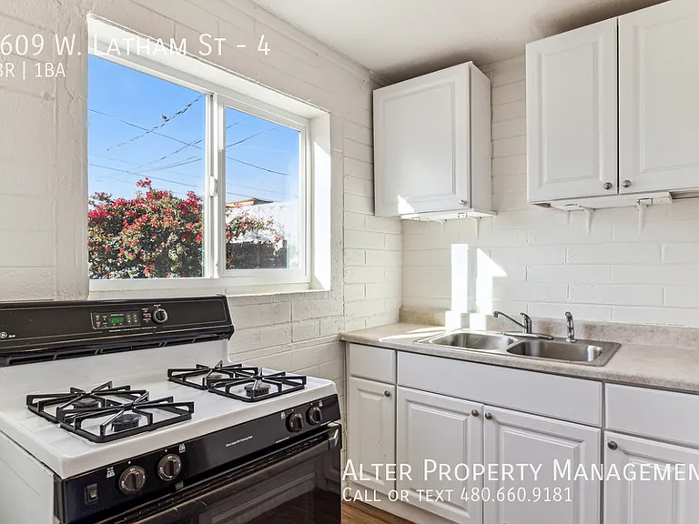 1609 W Latham St #4 — Photo 5
