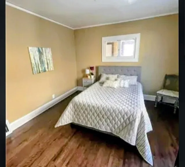 2642 Queen Ave N #2642 QUEEN AVE N — Photo 1