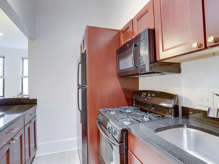 1765 R St NW #201 — Photo 5