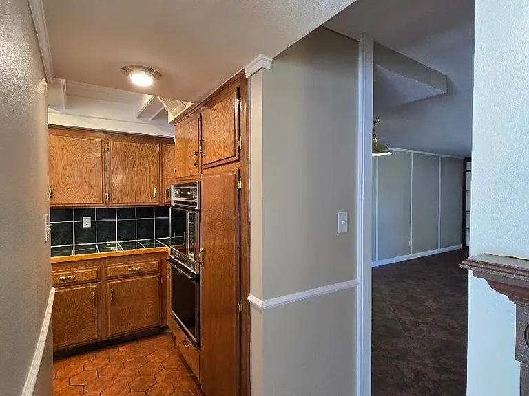 3030 El Camino Ave — Photo 13
