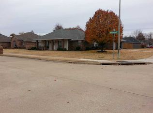 3606 Mockingbird Ln, Rogers, AR 72756