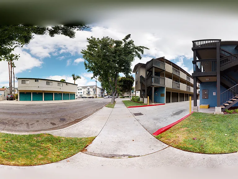 Lemon Ave Apts — Photo 13