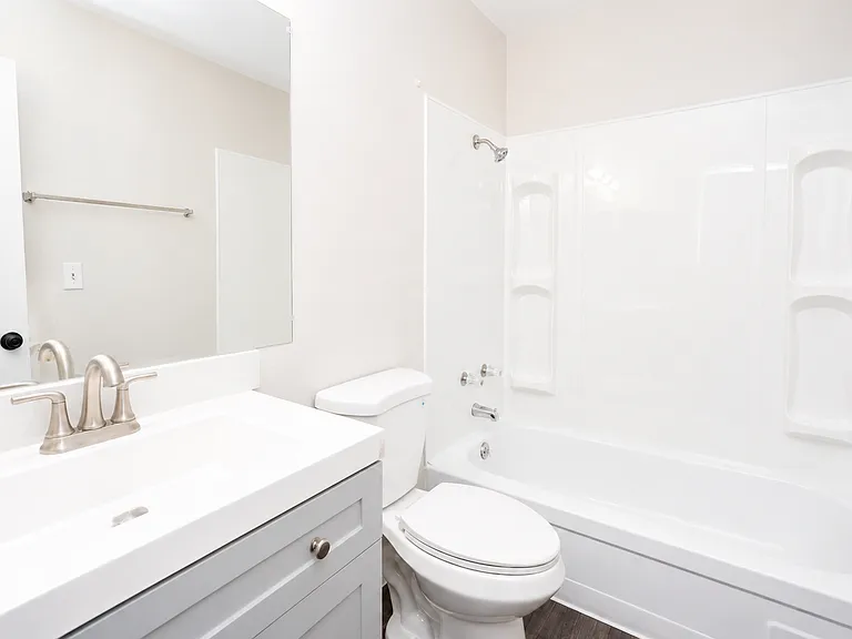 331 Amber Ct #9 — Photo 6