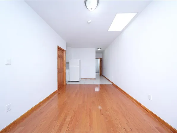 1202 Avenue I image 7 of 12