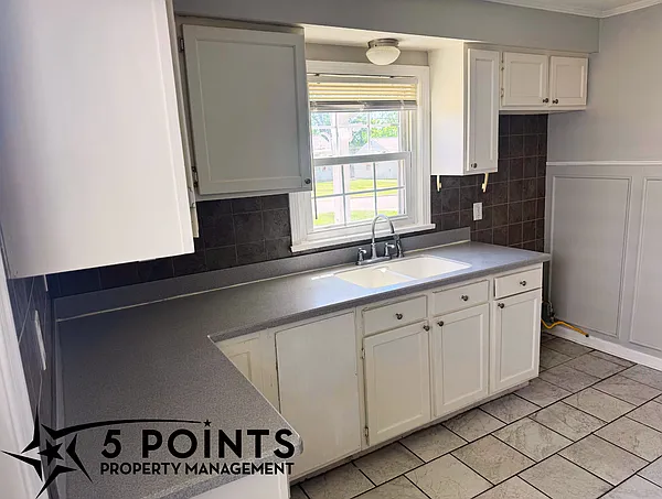 601 W Glendale St — Photo 19