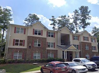 1202 Fairington Village Dr, Lithonia, GA