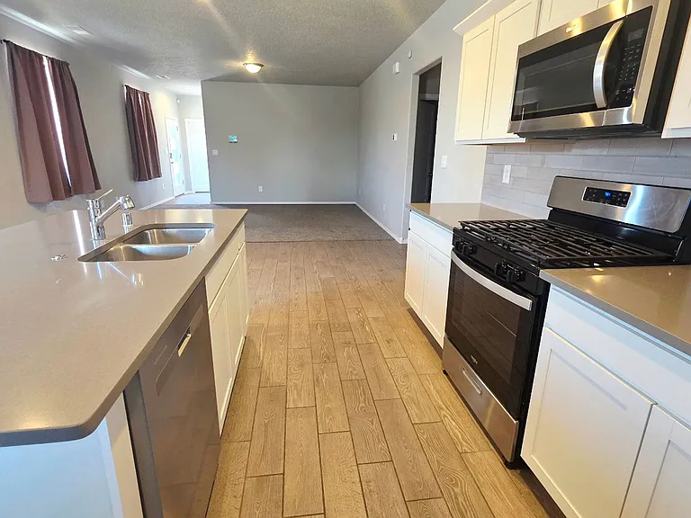 748 Amatista Loop SE — Photo 23