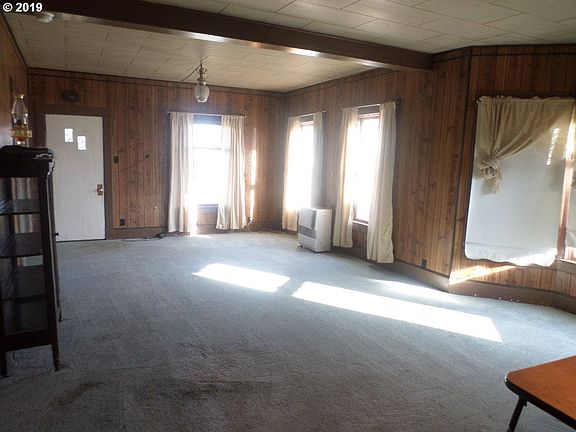 3rd image of 806 W Greenwood St
