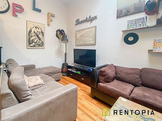 5th image of 605 Marcy Ave APT 2