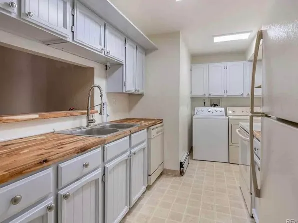 61 Newark St Unit A, Aurora, CO 80012