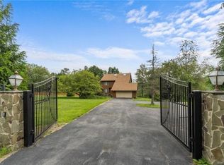 64 Egbertson Rd, Campbell Hall, NY 10916