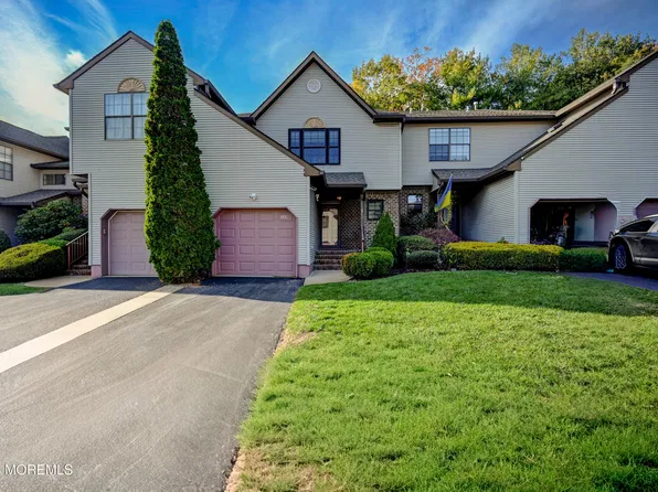 324 Oak Knoll Dr #32-4, Englishtown, NJ 07726