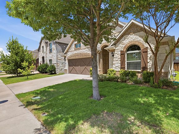 3rd image of 17632 Pinyon Ln