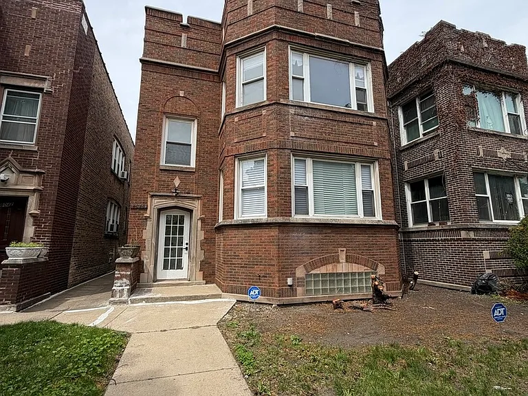 8040 S Rhodes Ave #1 — Photo 1