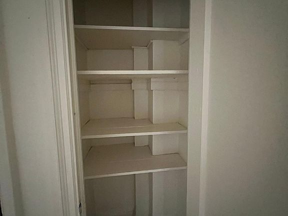 5th image of 182 Brook St APT B5