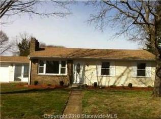 34 Meadowcrest Dr, Riverside, RI 02915