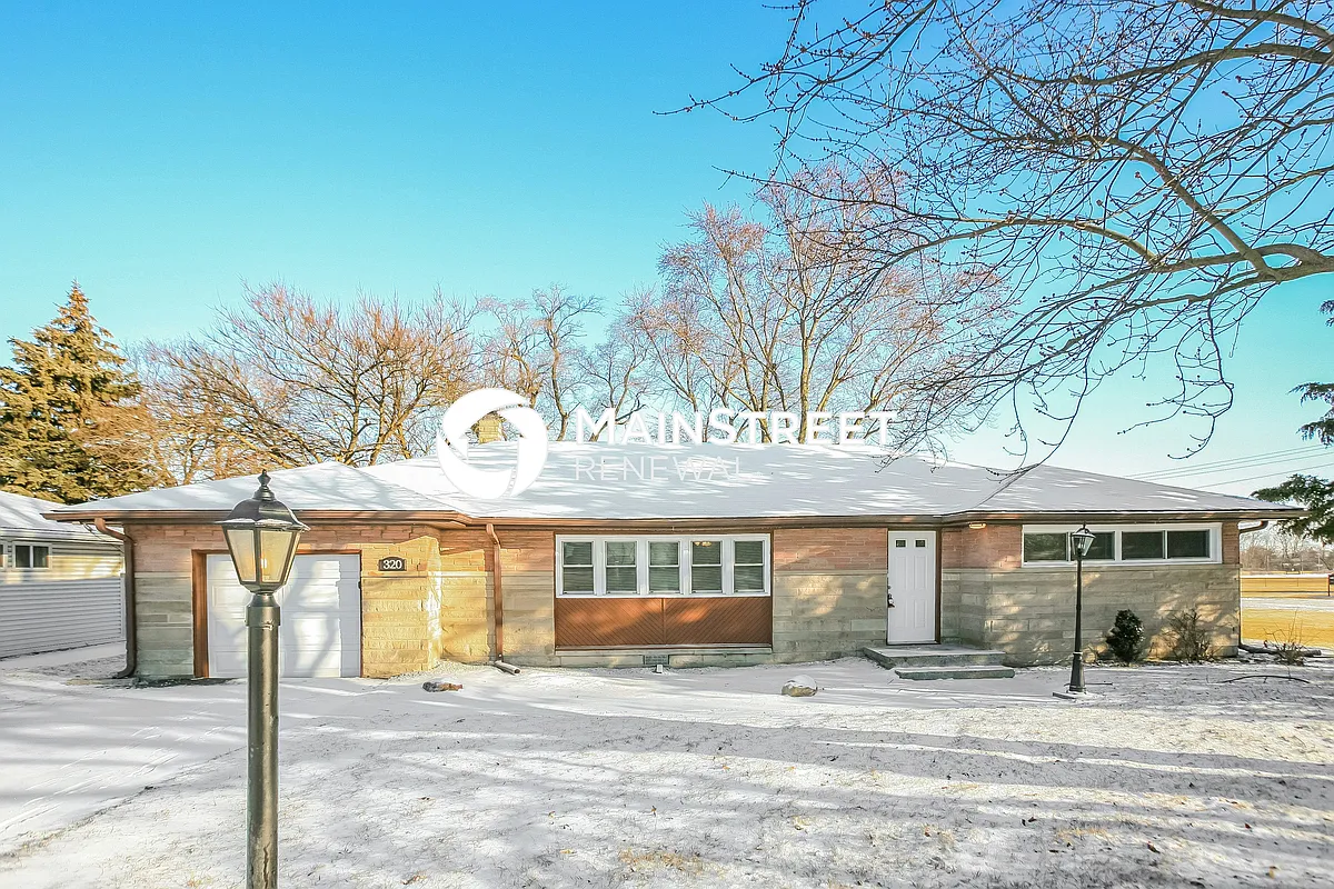 Front View - 320 Birchwood Dr