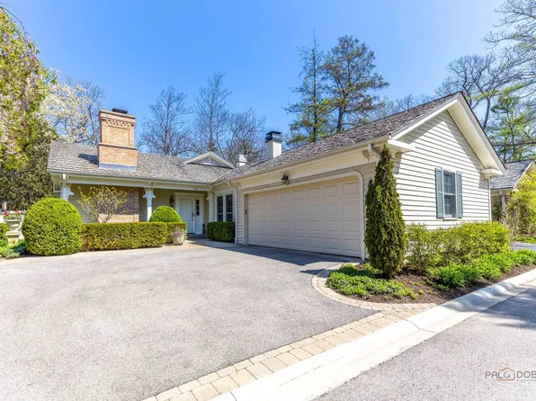 2 Court Of Fox River Valley, Lincolnshire, IL 60069