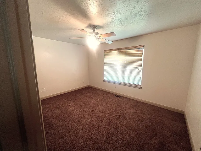 320 S 1125th Way W — Photo 7