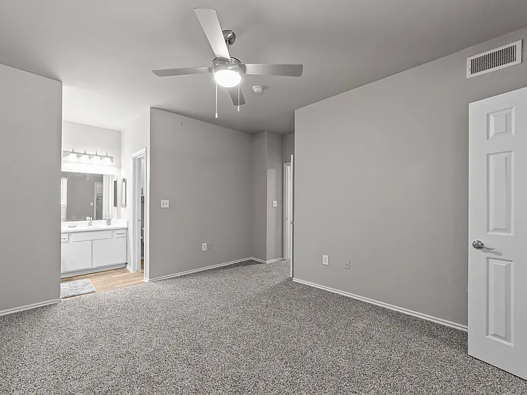 1701 at Eldorado — Photo 31