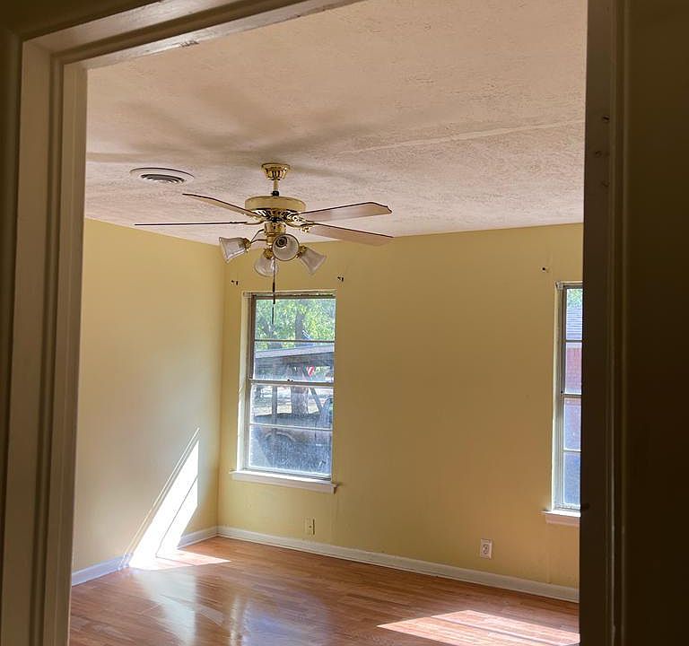 2521 Robinwood Ln, Denton, TX 76209 Zillow