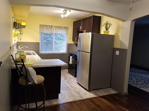 2nd image of 4100 Schenck Ave #3