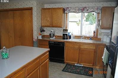3rd image of 10404 NE 74th St