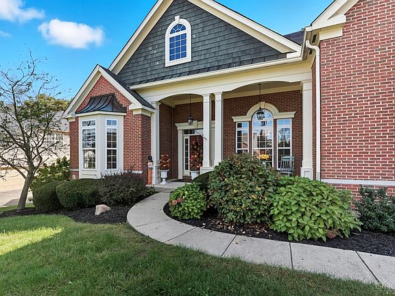 5th image of 261 Forest Edge Dr