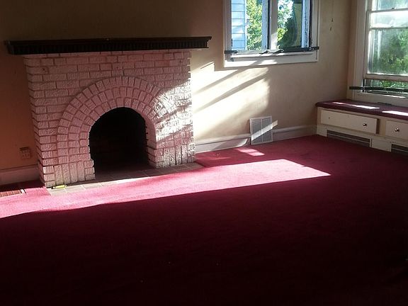 4th image of 774 Thornhill Dr