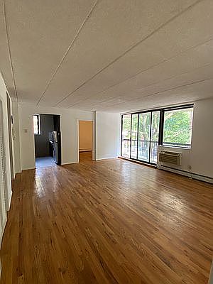 3rd image of 10919 72nd Ave APT 2D